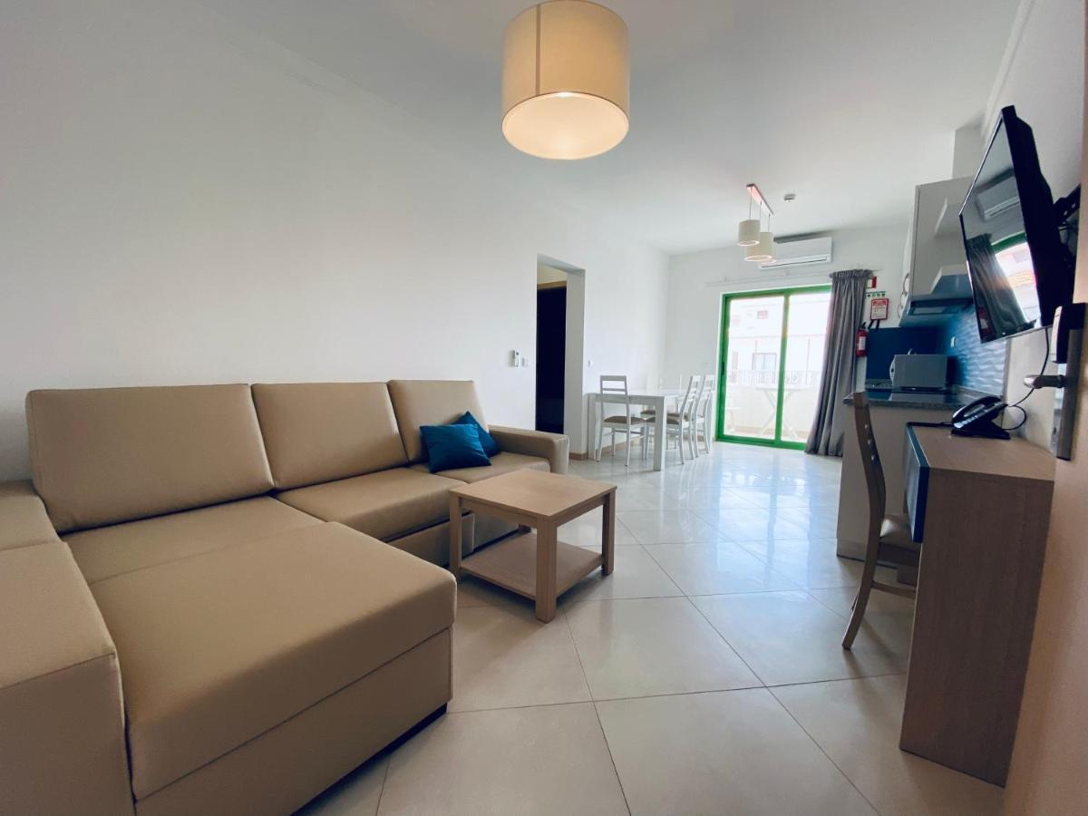Aparthotel Nhaterra Santa Maria Exteriör bild