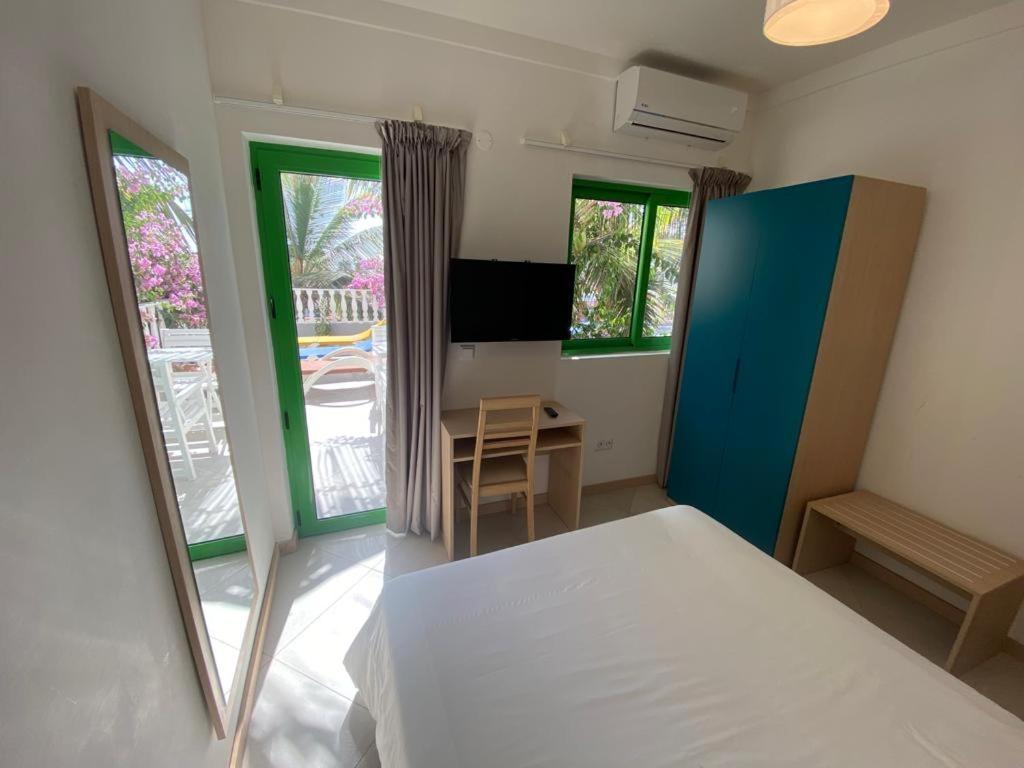 Aparthotel Nhaterra Santa Maria Exteriör bild